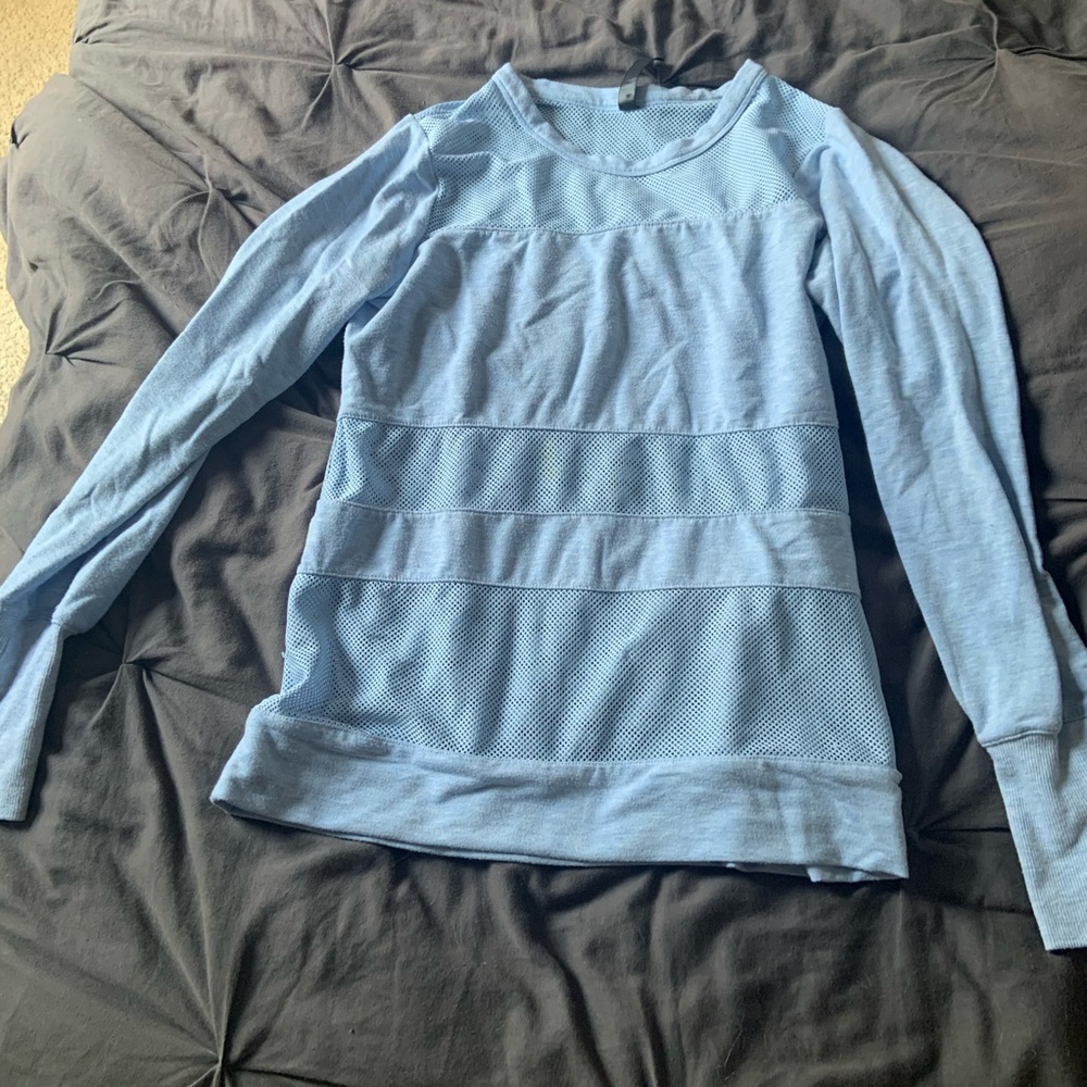 90 degree long sleeve top